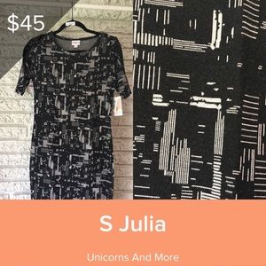 Small Lularoe Julia dress